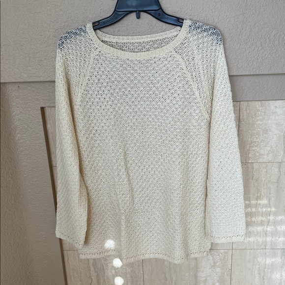 Elegant Cream Knit Women's Sweater - Picture 1 of 2